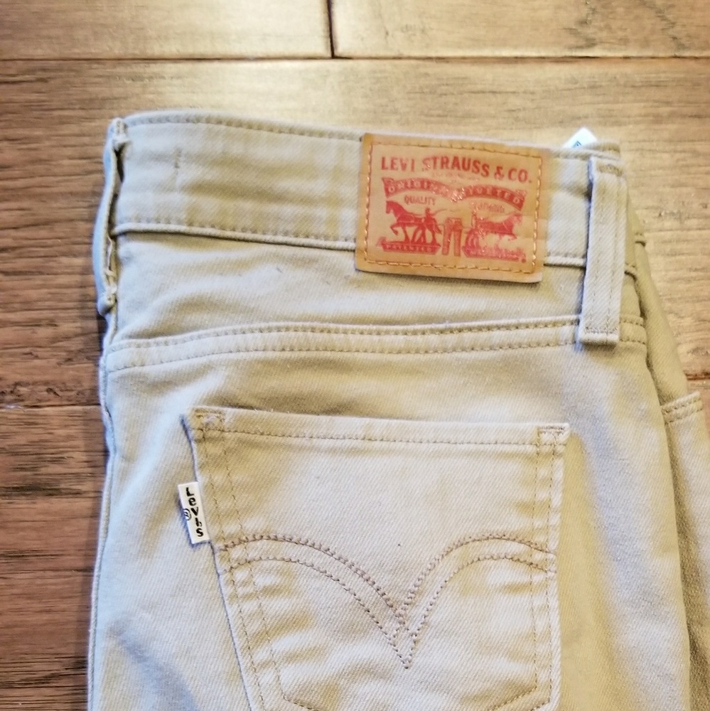 Levi's tan skinny jeans